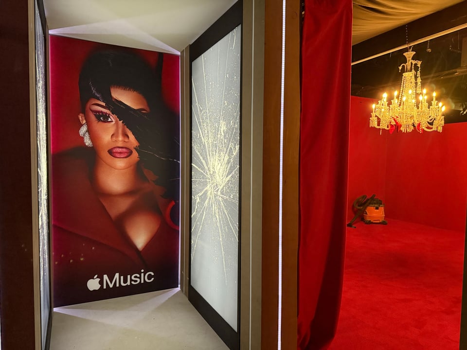 Cardi B — view 21